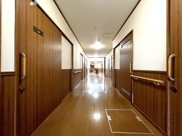 長い廊下