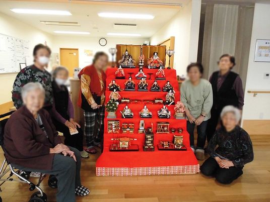 雛人形展示の多目的室