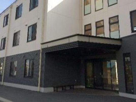 建物の出入口外観  