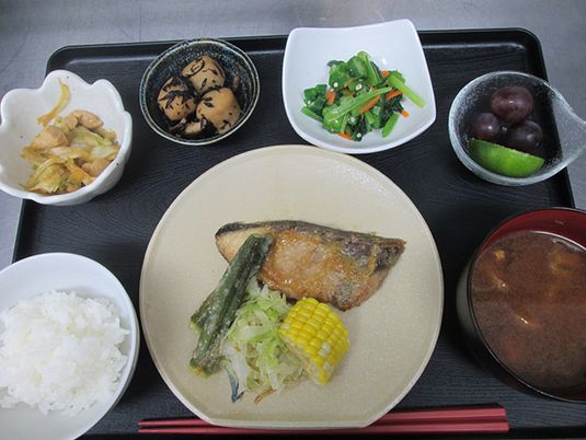 和食メニューのプレート