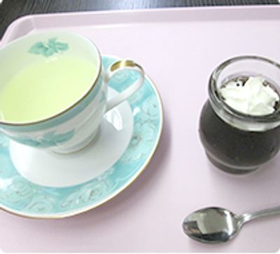 軽食と飲み物のセット