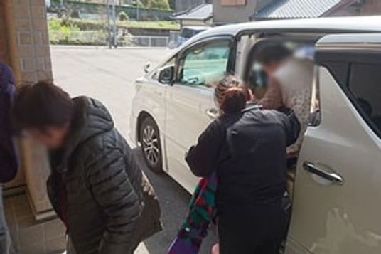 車の乗降