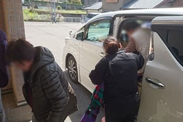 車の乗降