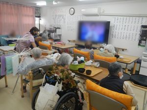 賑やかな共用スペース