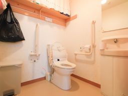 バリアフリーのトイレ設備