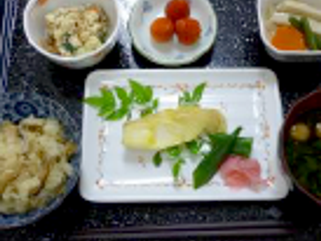 居室の料理 料理 栄養豊富な食事が提供されることが魅力の一つです。季節に合わせた献立をお楽しみいただけます。