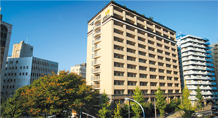 大きな建物の外観