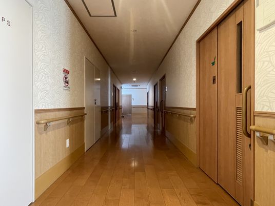 落ち着いた廊下