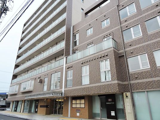 外観の建物正面  