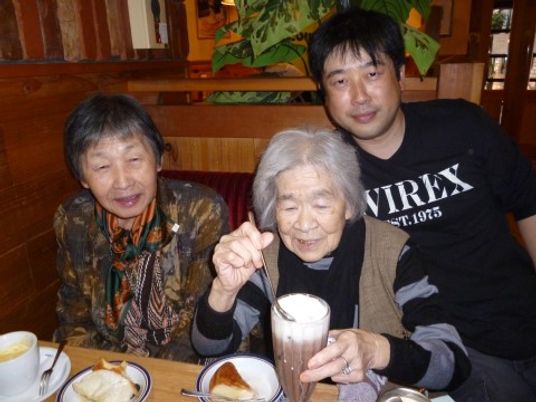 家族と楽しむ食事時間