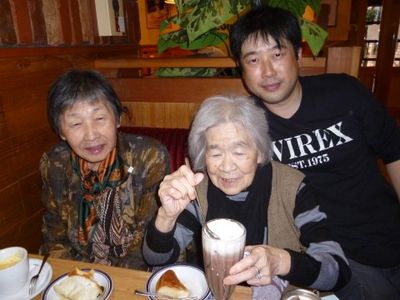 家族と楽しむ食事時間