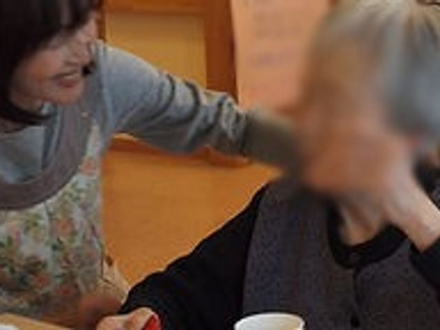 リビングの様子 リビング 笑顔で交流できるスペースです。温かい雰囲気の中で楽しく過ごせます。