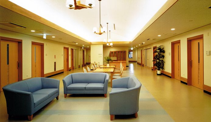 明るいラウンジ