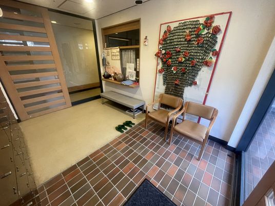 落ち着いたエントランス