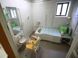 清潔な浴室設備