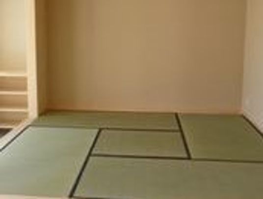 和室の畳の部屋