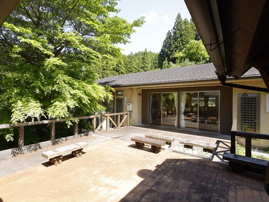 緑豊かなテラス