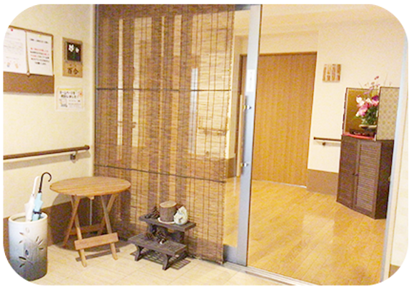 温かみのある空間の廊下