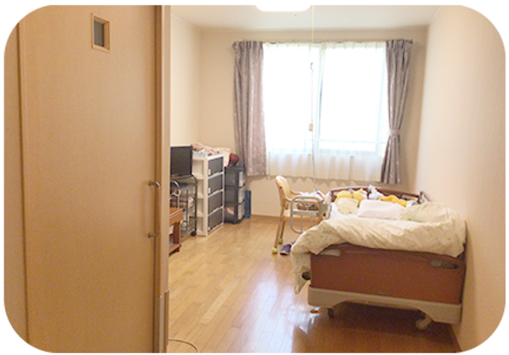 落ち着いた雰囲気の居室