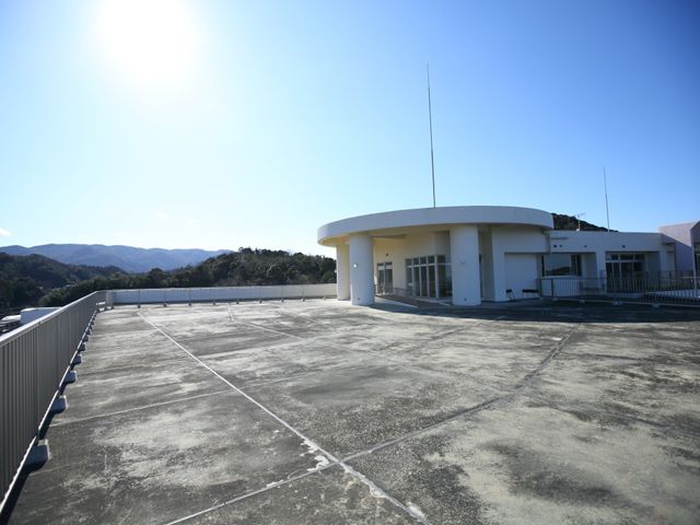 広々とした明るいテラス
