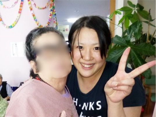 笑顔あふれる居室の様子