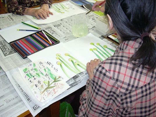 創作活動を楽しむ様子