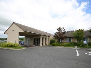広々とした施設のエントランス