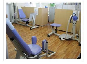 機能訓練室の運動器具