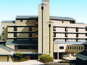 立派な建物の外観