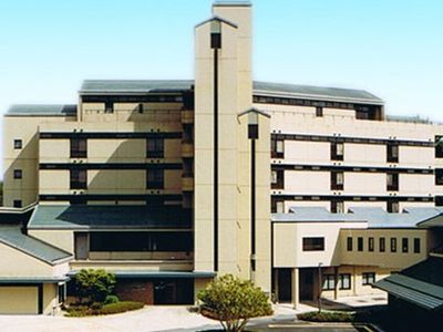立派な建物の外観