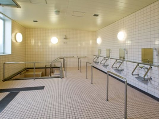 清潔な浴室設備