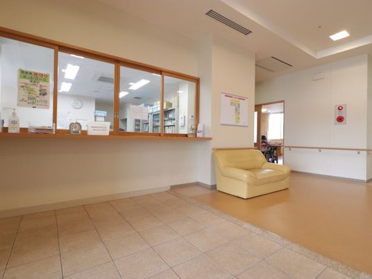 ゆったりとした待合スペース 