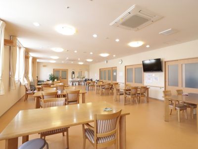  広々とした食堂空間  