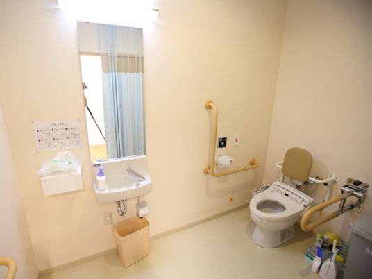 バリアフリートイレ空間