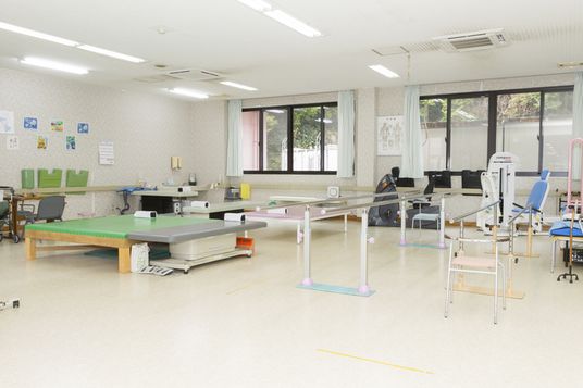 訓練器具が揃う機能訓練室