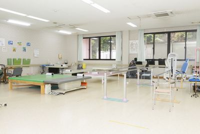 訓練器具が揃う機能訓練室