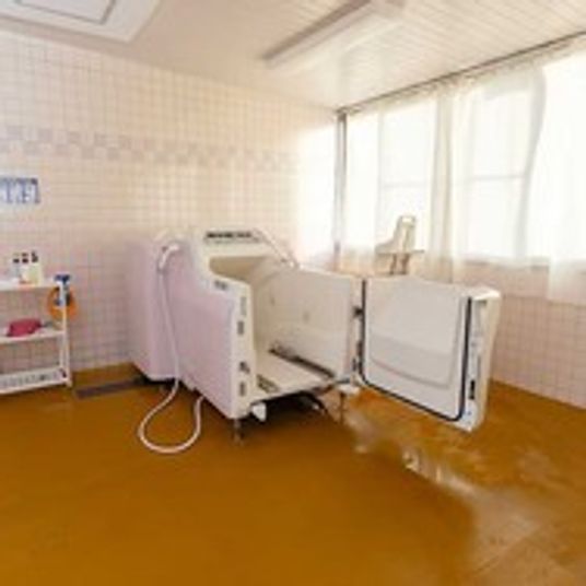 入浴設備の浴室