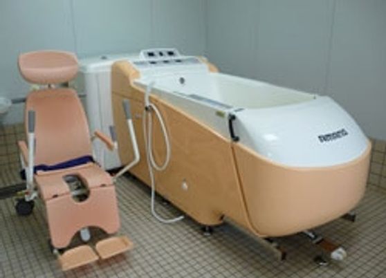 快適な設備の浴室