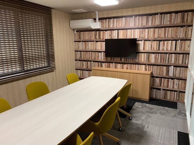 落ち着いた会議室