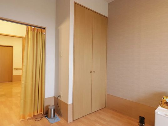 安らげる居室の入口