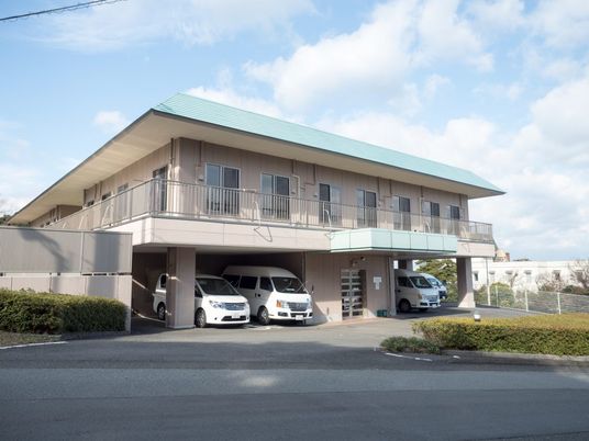 キレイな施設の外観