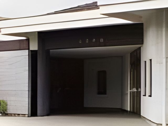 玄関入口 エントランス シンプルなデザインのエントランスです。広々とした入口で、出入りがしやすいです。