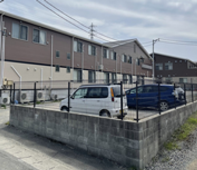 ゆったりとした建物の外観