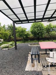 屋根付きのくつろぎスペース