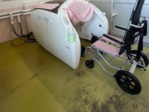 入浴機器のある浴室  