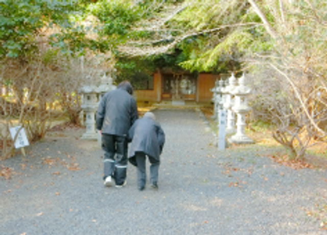 高齢者の介護と散歩の庭