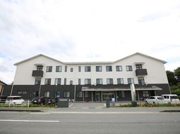 モダンな建物の外観