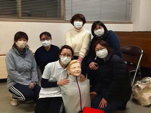 研修中のスタッフ集合  