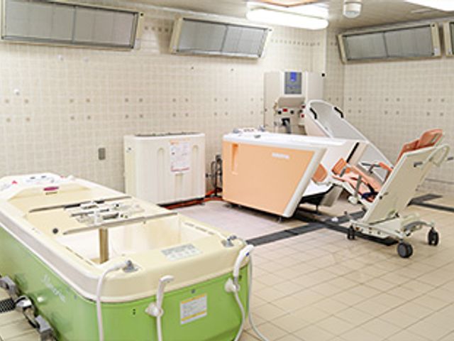 入浴設備の部屋 浴室 最新の設備が整った広々とした入浴設備です。快適にリラックスタイムを過ごすことができます。