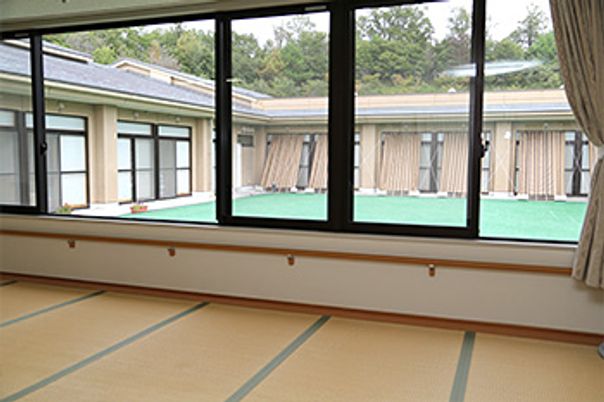 景色が見える和室